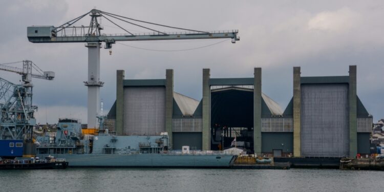 Argumentet për “Minilateralizmin” për të Nxitur Ndërtimin e Anijeve Detare