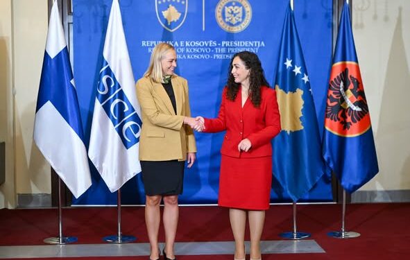 Presidentja Osmani pret në Kosovë ministren e Jashtme të Finlandës, Elina Valtonen