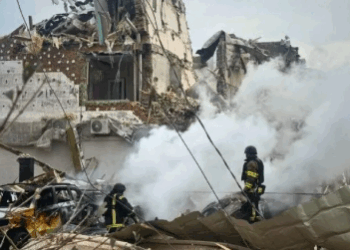 Zelensky dënon sulmet ruse 12-orëshe: Katër të vrarë dhe mbi 70 të plagosur në Ukrainë