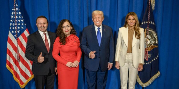 Presidentja Osmani takohet me Donald Trump në New York: Aleanca Kosovë-SHBA, një bosht i pathyeshëm