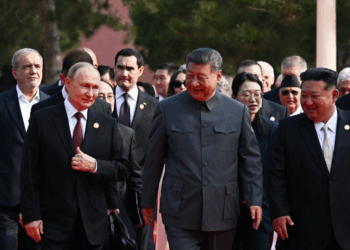 Trioja anti-Perëndim: Xi, Putin dhe Kim sfidojnë SHBA-në në Pekin