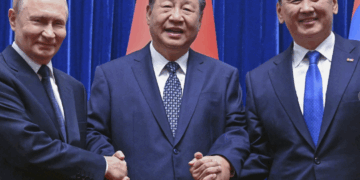 Xi dhe Putin riafirmojnë lidhjet e “miqve të vjetër” përballë sfidave me SHBA-në