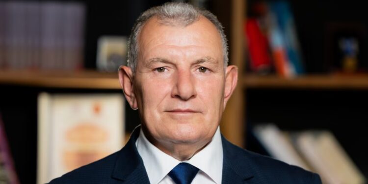 Shukri Buja mban mitingun përmbyllës në Lipjan