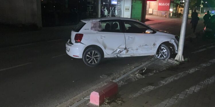 Aksident në afërsi të memorialit të Ibrahim Rugovës në Prishtinë