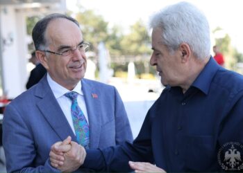 Begaj takon Ali Ahmetin: “UÇK-ja bën krenar çdo shqiptar”