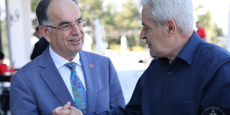 Begaj takon Ali Ahmetin: “UÇK-ja bën krenar çdo shqiptar”