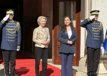Presidentja e Komisionit Evropian, Ursula von der Leyen, viziton Kosovën – pritet nga Osmani