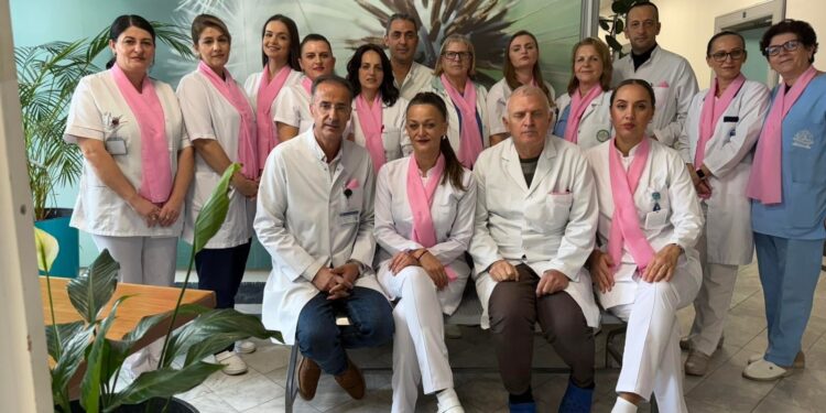 Klinika e Kirurgjisë Torakale në QKUK bashkohet në fushatën ndërgjegjësuese për kancerin e gjirit