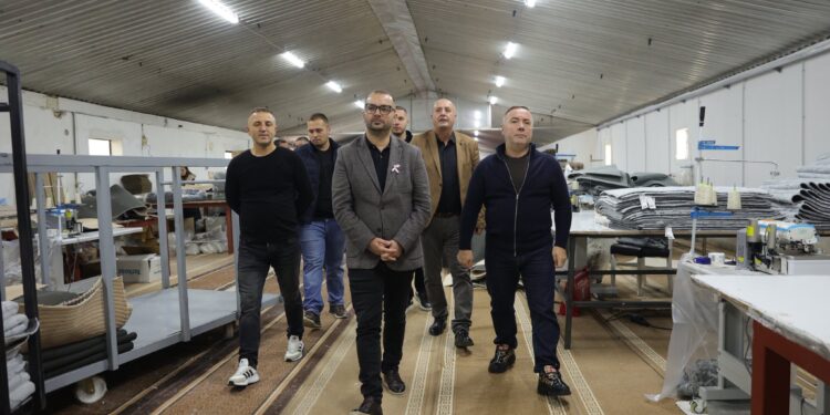 Arbër Ismajli zhvillon takim me bizneset në Malishevë