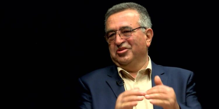Ish-shefi i SHISH-it: Takimi i parë mes UÇK-së dhe CIA-s u mbajt në Tiranë në vitin 1998