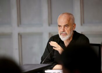 Edi Rama: Kosova të mos merret me Serbinë, fokus në përparimin drejt BE-së