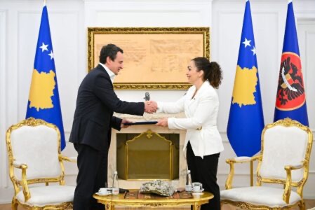 Presidentja Osmani mandaton Albin Kurtin për formimin e Qeverisë së Kosovës