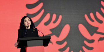 Osmani mbështet protestën në Tiranë: Lufta e UÇK-së ishte e drejtë, Serbia ishte agresorja