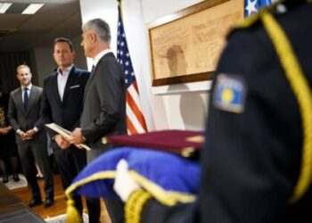 Grenell kritikon ashpër Ursula von der Leyen për heshtjen mbi Gjykatën Speciale dhe arrestimin e Thaçit