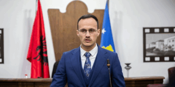 Votat e diasporës e dërgojnë Gjilanin pa balotazh: Alban Hyseni i VV-së fiton me mbi 51% ndaj Arbër Ismajlit