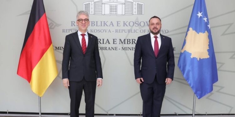 Maqedonci takon ambasadorin gjerman: FSK-ja po forcohet, Gjermania mbetet aleat kyç në siguri