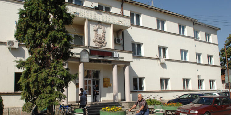 Ndihmës-kryetari i Bujanocit dhe i ati i tij arrestohen për rrahjen e një ish-polici