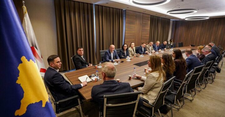 Koalicioni ‘krye në vete’ i Xhafer Tahirit me LVV-në, mblidhen organet e LDK-së