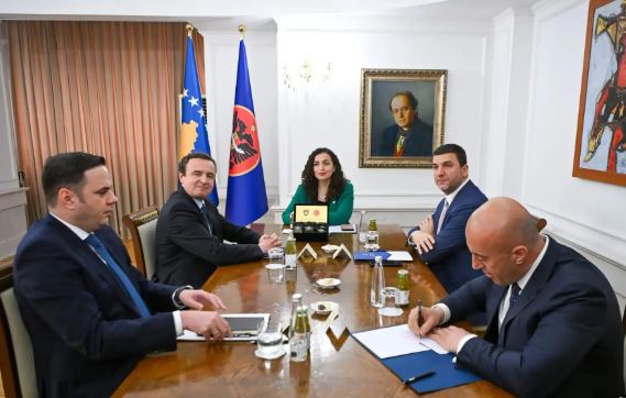 Ekskluzive: Presidentja Osmani fton në takim krerët e partive parlamentare