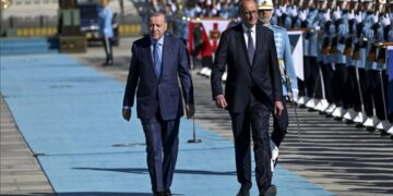 Presidenti Erdogan pret me ceremoni zyrtare kancelarin gjerman Merz