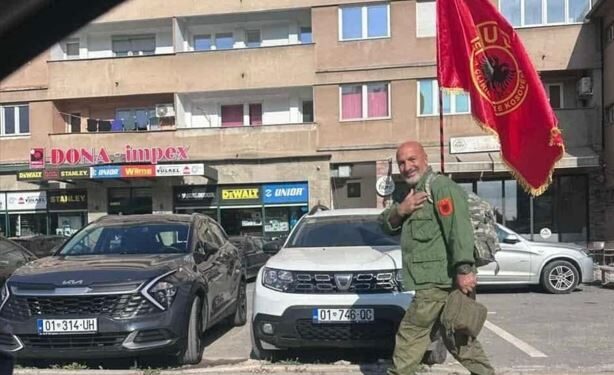 Veterani i UÇK-së, Agim Pllashniku, mbërrin në Tiranë pas ecjes 260 km nga Prishtina