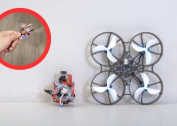 Droni më i vogël në botë peshon vetëm 25 gramë – futet në një kanaçe Pringles, por arrin të fluturojë si profesionist