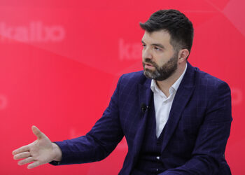 Ermal Sadiku ironizon pas paralajmërimit të padisë nga Faton Peci