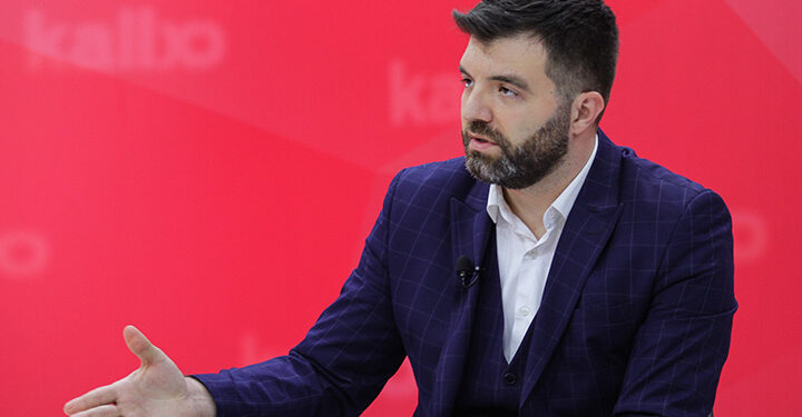 Ermal Sadiku ironizon pas paralajmërimit të padisë nga Faton Peci