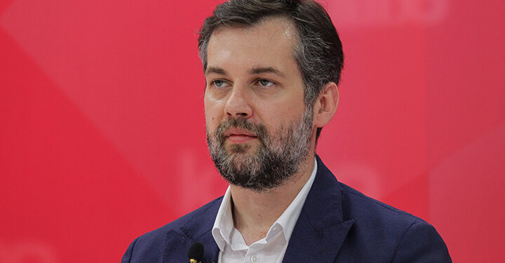 Hajrulla Çekue VV refuzojn debatet në Klan Kosova