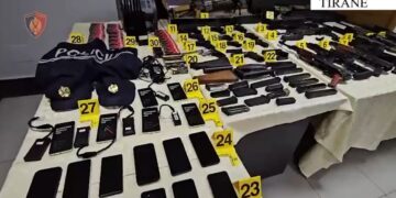 Zbulohet bazë armësh në Tiranë — arrestohet Eugert Sino, dy të tjerë në kërkim