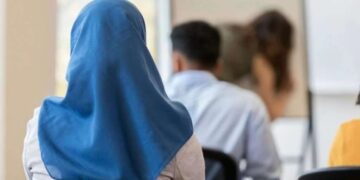 Gjykata Supreme refuzon padinë për mbulesën islame në shkolla — konfirmon kompetencën e MASHTI-it për rregullat e uniformës