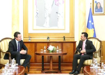 Basha dhe Kurti diskutojnë për formimin e institucioneve të reja pas seancës konstituive