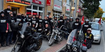 Motoristët defilues arrijnë afër Hagës, Haradinaj: Bubullima do të dëgjohet në çelit e çlirimtarëve