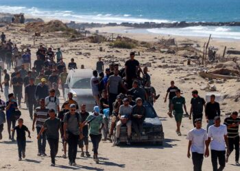 Izraeli nis lirimin e 2 mijë të burgosurve palestinezë, banorët kthehen në veri të Gazës – Trump: Armëpushimi do të qëndrojë