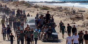 Izraeli nis lirimin e 2 mijë të burgosurve palestinezë, banorët kthehen në veri të Gazës – Trump: Armëpushimi do të qëndrojë