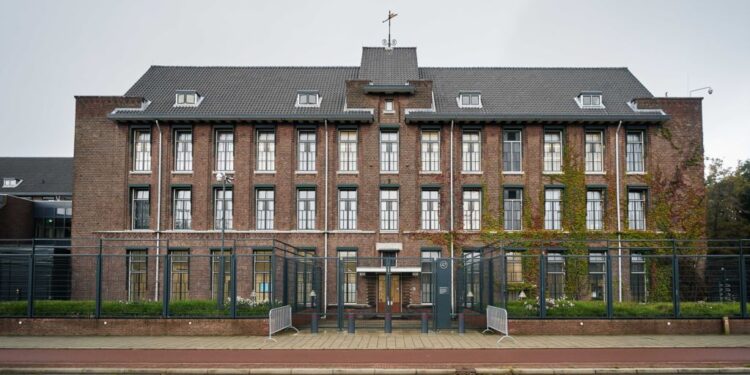 Prokuroria në Hagë: “Të parëndësishme” masakrat e Serbisë në Kosovë – refuzon provat e mbrojtjes së Jakup Krasniqit