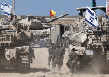 Izraeli rinis sulmet në Gaza pas përleshjeve me trupat – Armëpushimi në rrezik