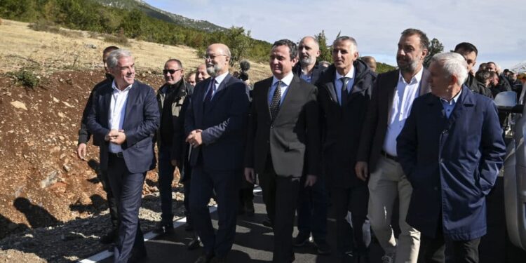 Përurohet rruga ndërkufitare Gorozhup-Pogaj: Investim mbi 1 milion euro që lidh Kosovën me Shqipërinë