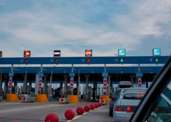 Policia gjermane sqaron: Qytetarët e Kosovës dhe vendeve të rajonit nuk mund të përdorin korsitë për pasagjerët e BE-së