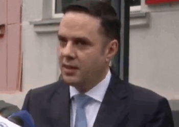 Lumir Abdixhiku hedh votën