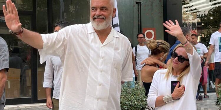 Ndodh për herë të parë: Rama dhe Meloni me mbledhje të përbashkët të qeverive shqiptare dhe italiane