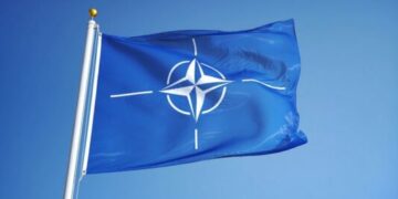 NATO: Çdo aktivitet ajror në Kosovë duhet të koordinohet me KFOR-in