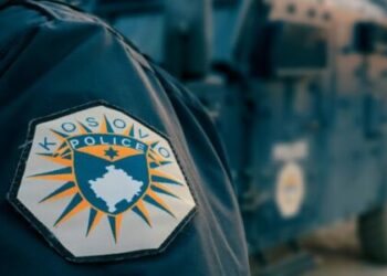 Përleshje në Stacionin e Autobusëve në Pejë, dyshohet për të shtëna me armë