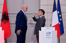 Rama në Paris për Forumin e Paqes, takim kokë më kokë me Macron në mbrëmje