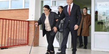 Ramush Haradinaj voton në Gllogjan: “Është ndjenjë e veçantë të votoj në vendlindje”