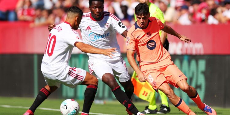 Barcelona pëson humbje dërrmuese ndaj Sevillas, Rashford shkëlqen në një pasdite të errët për katalanasit