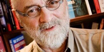 Shkëlzen Maliqi kritikon dhënien e Çmimit nga Universiteti i Prishtinës për Albin Kurtin dhe Vjosa Osmanin