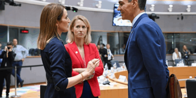 Spanja i bashkohet nismës së NATO-s për blerjen e armëve amerikane për Ukrainën