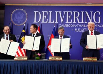 Trump kryeson samitin e ASEAN-it — Tajlanda dhe Kamboxhia nënshkruajnë marrëveshjen e armëpushimit, Timori Lindor anëtarësohet në bllokun aziatik