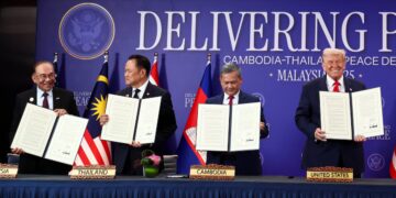 Trump kryeson samitin e ASEAN-it — Tajlanda dhe Kamboxhia nënshkruajnë marrëveshjen e armëpushimit, Timori Lindor anëtarësohet në bllokun aziatik